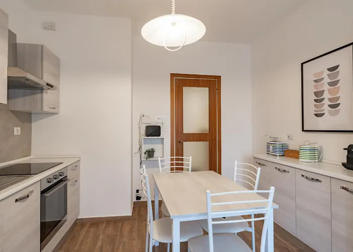 Lecco Isola - Top Apartment Near Viscontea Island
